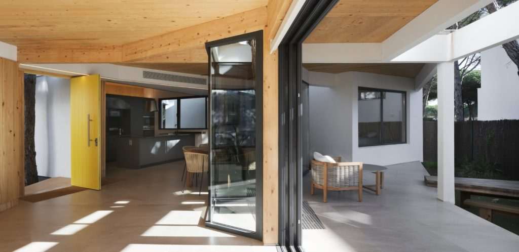 Pinola Casa Pinola Chiclana CLT Casa Pinola arquitectura Chiclana Pinola House interior madera Vivienda Pinola Cádiz arquitectura Casa bioclimática